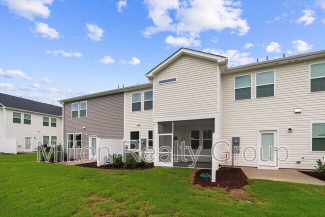 Building Photo - 71 Village Edge Dr