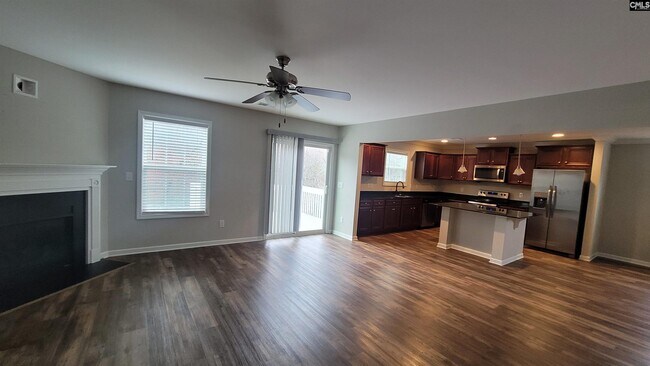 Building Photo - 601 Teaberry Dr