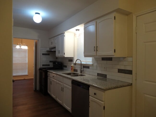 Building Photo - 5524 Deep Forest Dr