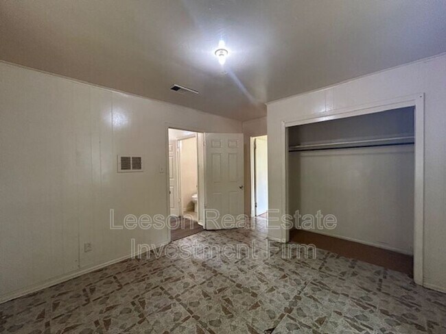 Building Photo - 2551 Claiborne Ave