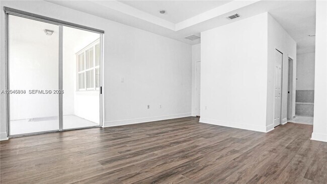Building Photo - 10863 NW 85th St