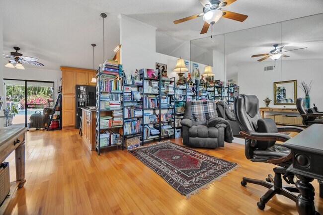 Building Photo - 12935 51st Ct N