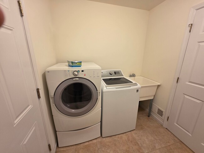 Building Photo - 2103 Enterprise Ave