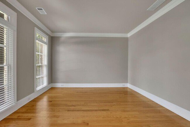 Building Photo - 1225 Mcminn Way