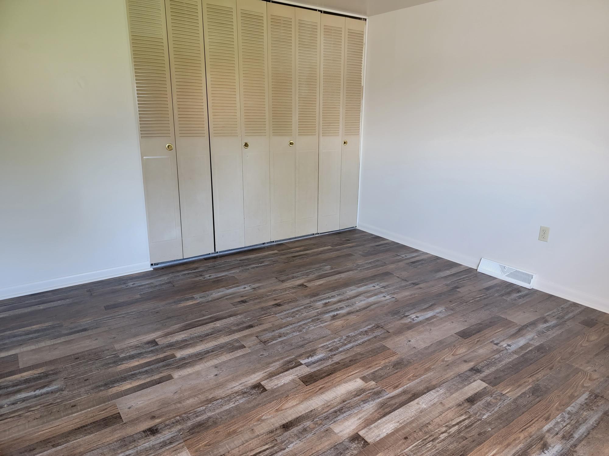 Building Photo - 680 Broad St