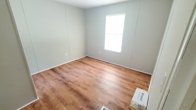Building Photo - 4221 Holcomb Cir