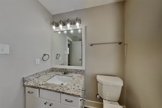 Building Photo - 5150 Summit Lodge Dr