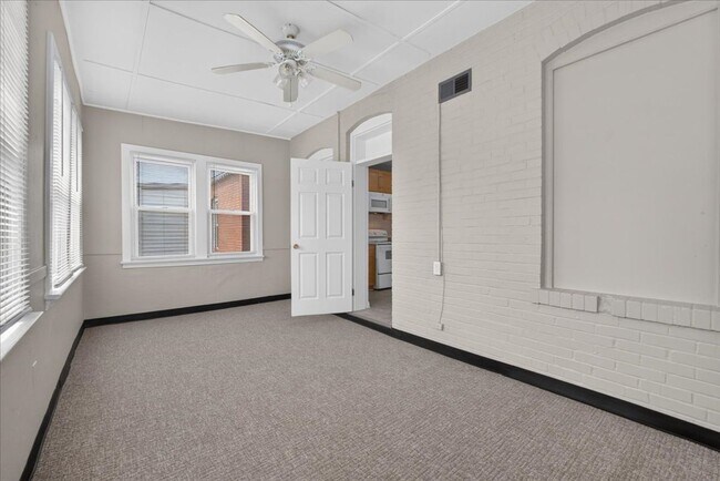 Building Photo - 5252 Bancroft Ave