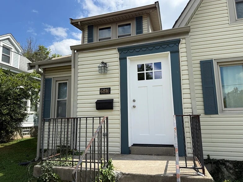 Building Photo - 6816 Park Ave