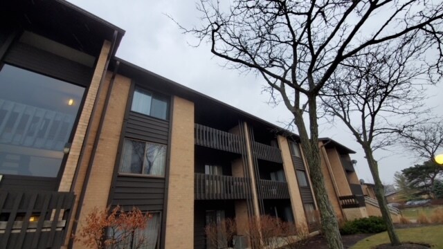 Building Photo - 6135 Knoll Wood Rd