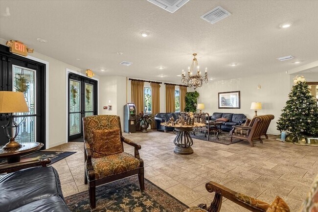 Building Photo - 3283 Westridge Blvd