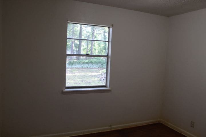 Building Photo - 19 Exeter Dr