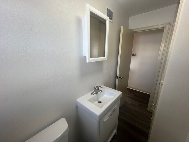 Building Photo - Click the “Apply Now” button or email wapmrentals@gmail.com for a prompt response.