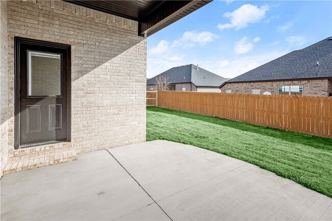 Building Photo - 701 Bronco St