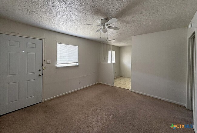 Building Photo - 602 Sunset Ln