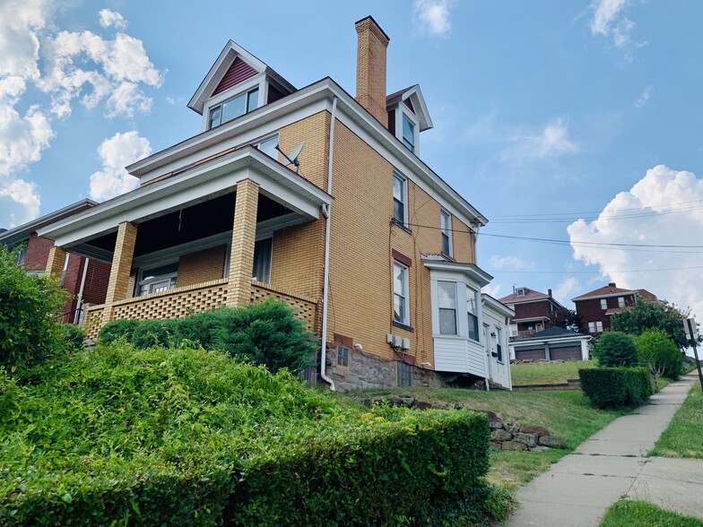 Building Photo - 22 Stanford Ave