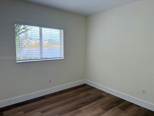 Building Photo - 3690 N 56th Ave