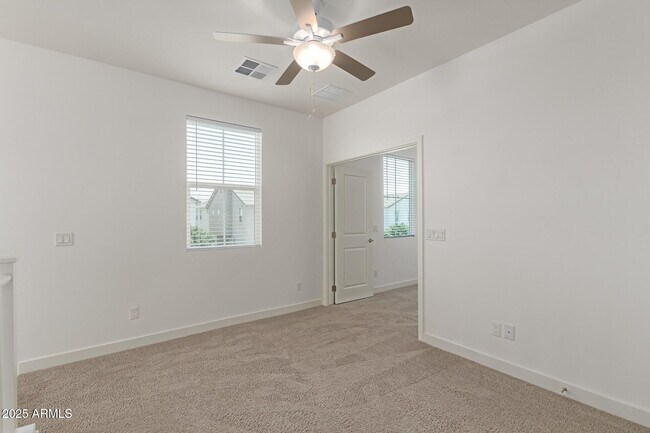 Building Photo - 5524 S Dillon Cir