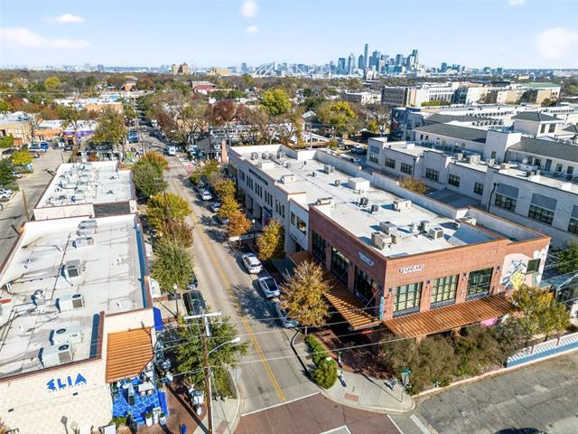 Building Photo - 439 W 9th St