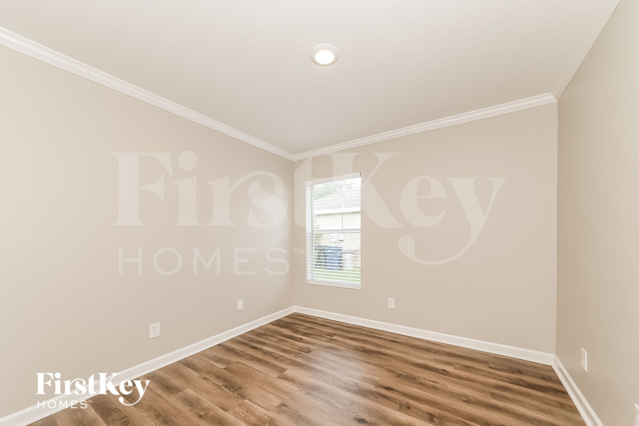 Building Photo - 5825 100th Ave E