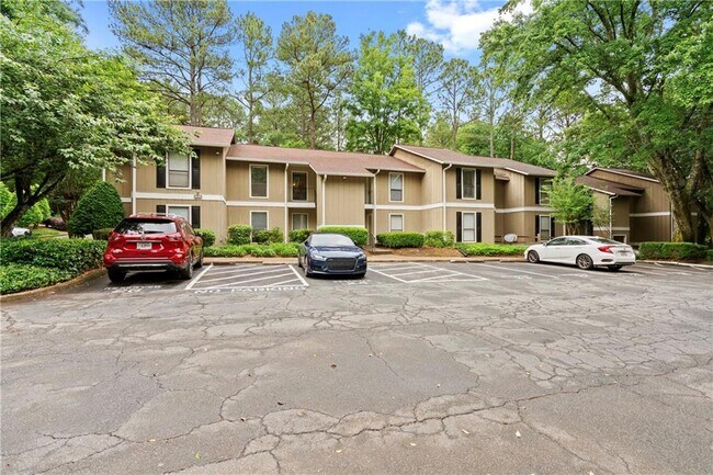 Building Photo - 5137 Roswell Rd NE