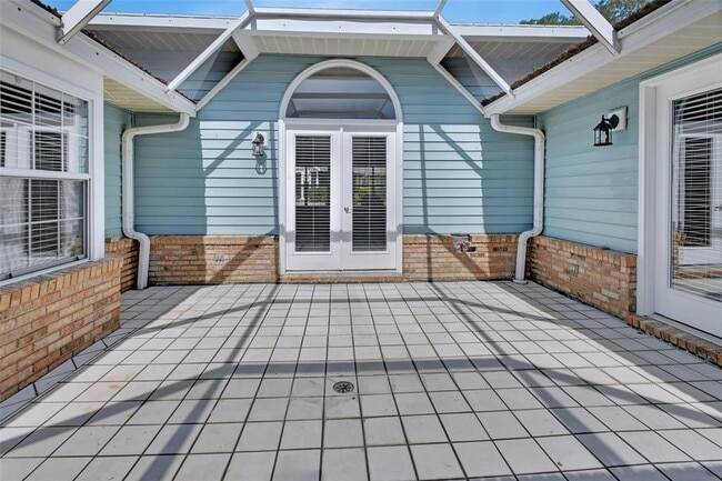 Building Photo - 2410 S Glen Eagles Dr