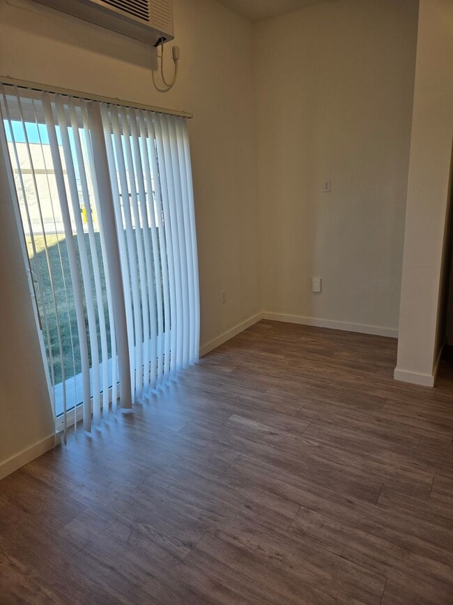 Building Photo - Spirit of St. Louis