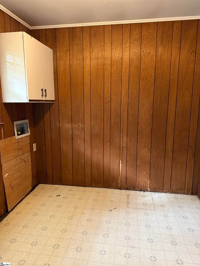 Building Photo - 10 Ellesmere Dr