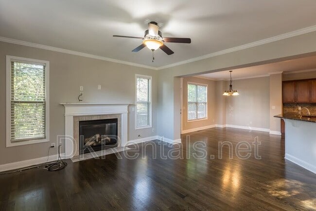 Building Photo - 2707 Silver Hill Terrace SE