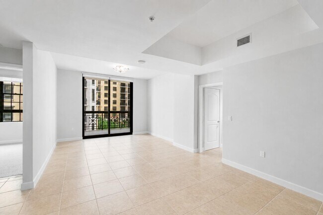Building Photo - 801 S Olive Ave