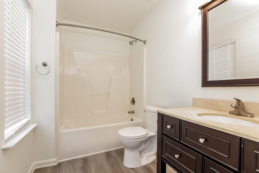 Building Photo - 6103 Sid Crane Dr