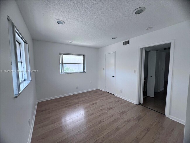 Building Photo - 2430 SW 81st Ave