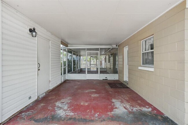 Building Photo - 503 Holt Cir