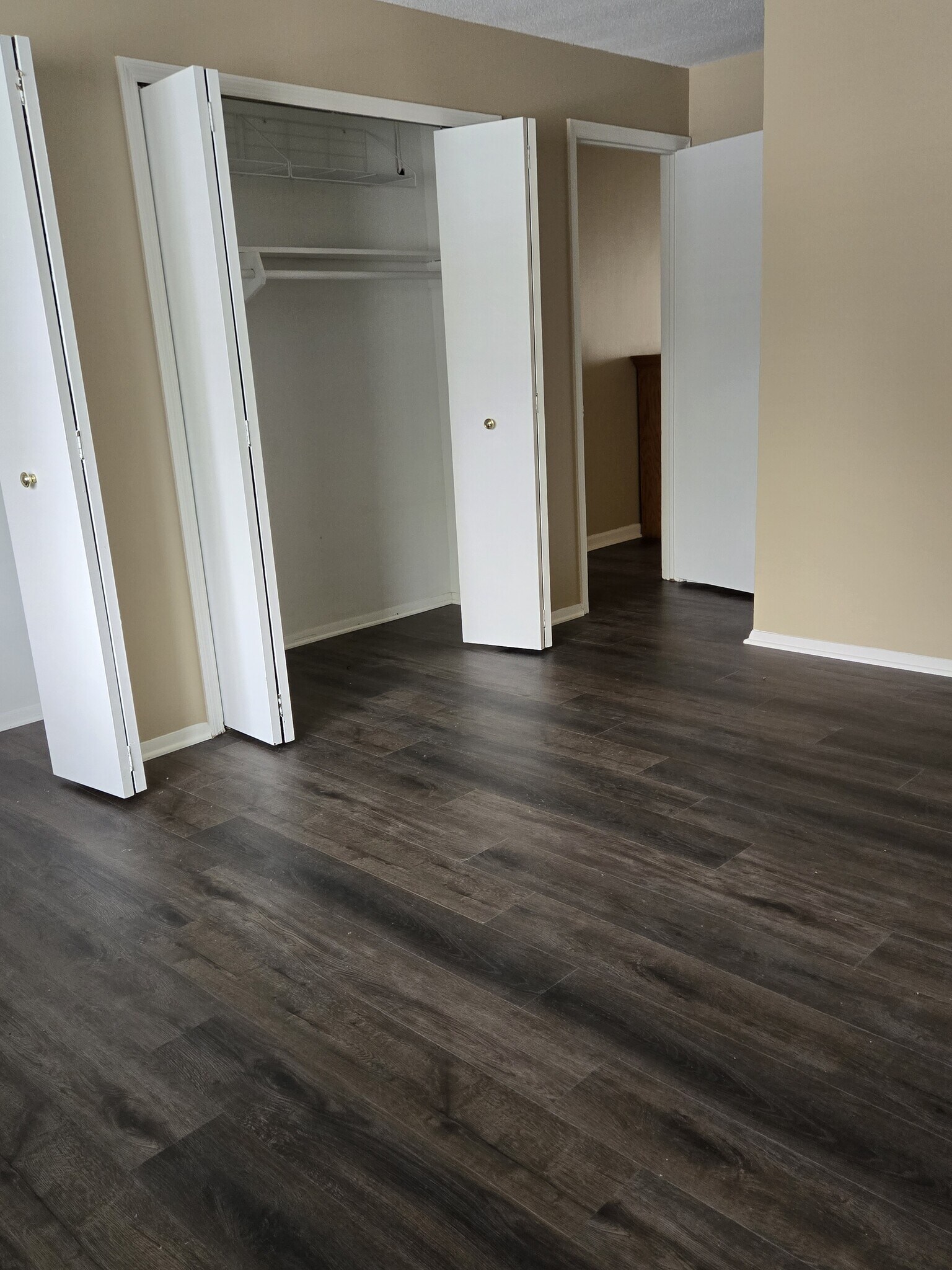 Bedroom - 652 Olde Towne Ave