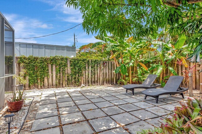 Building Photo - 1246 Johnson St