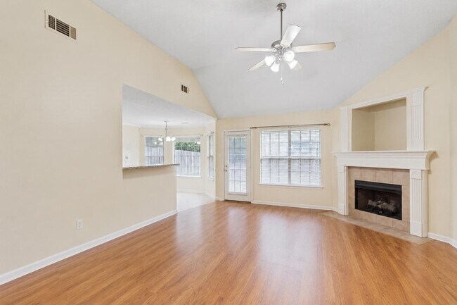 Building Photo - 1654 Far Dr