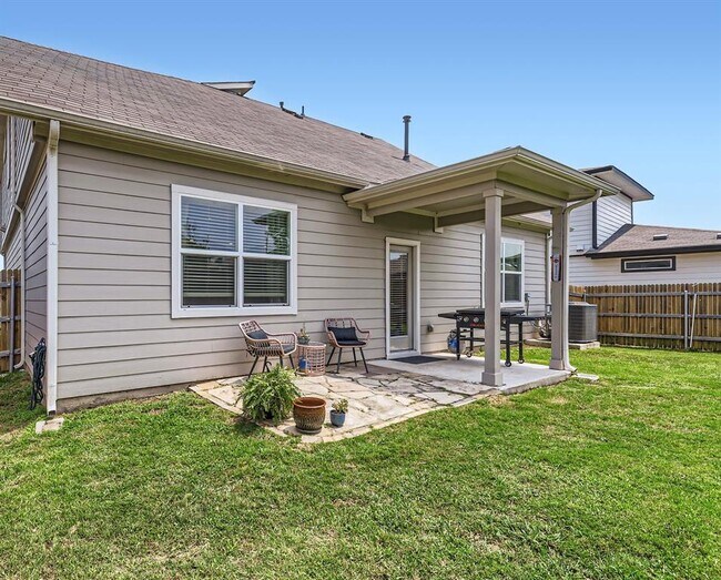 Building Photo - 13908 Neskar Dr