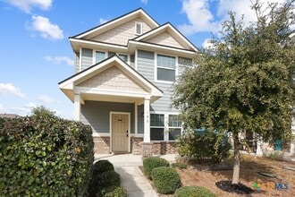 Building Photo - 105 Switchgrass St