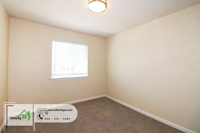 Building Photo - 810 Mission De Oro Dr