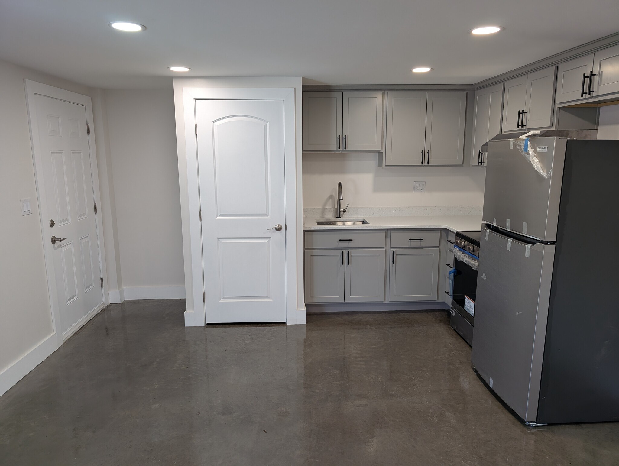Building Photo - 1611 US-11