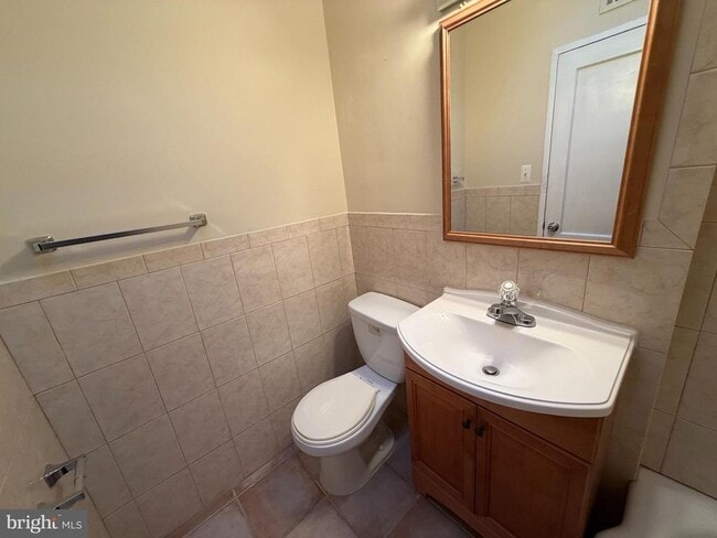 Building Photo - 3765 Mark Dr