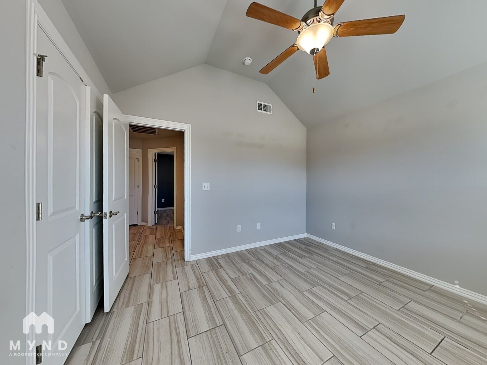 Building Photo - 480 Holly St