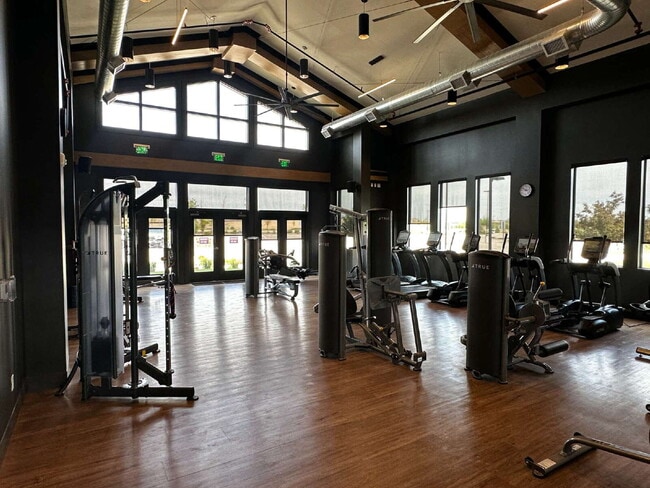 Building Photo - **AVAILABLE NOW!! Age 55+ Gated Community ...