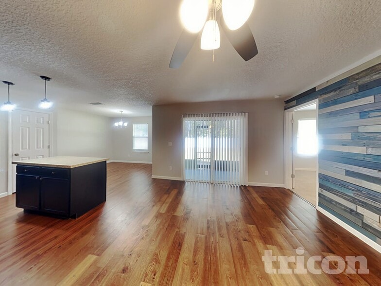 Building Photo - 77094 Crosscut Wy