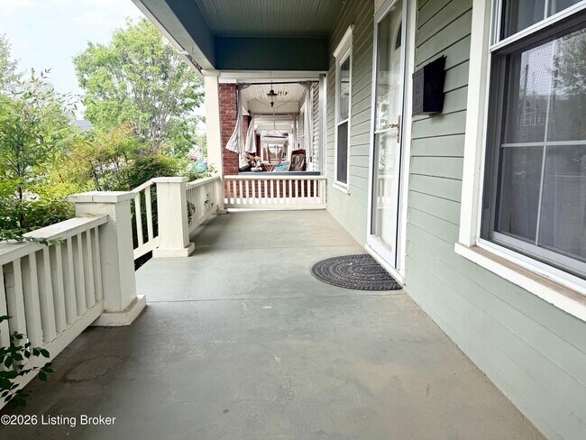 Building Photo - 1915 Culbertson Ave