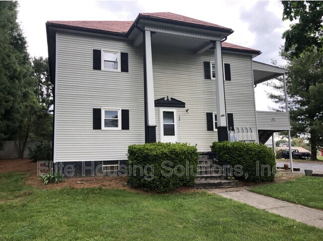 Building Photo - 108 E Buck Ave