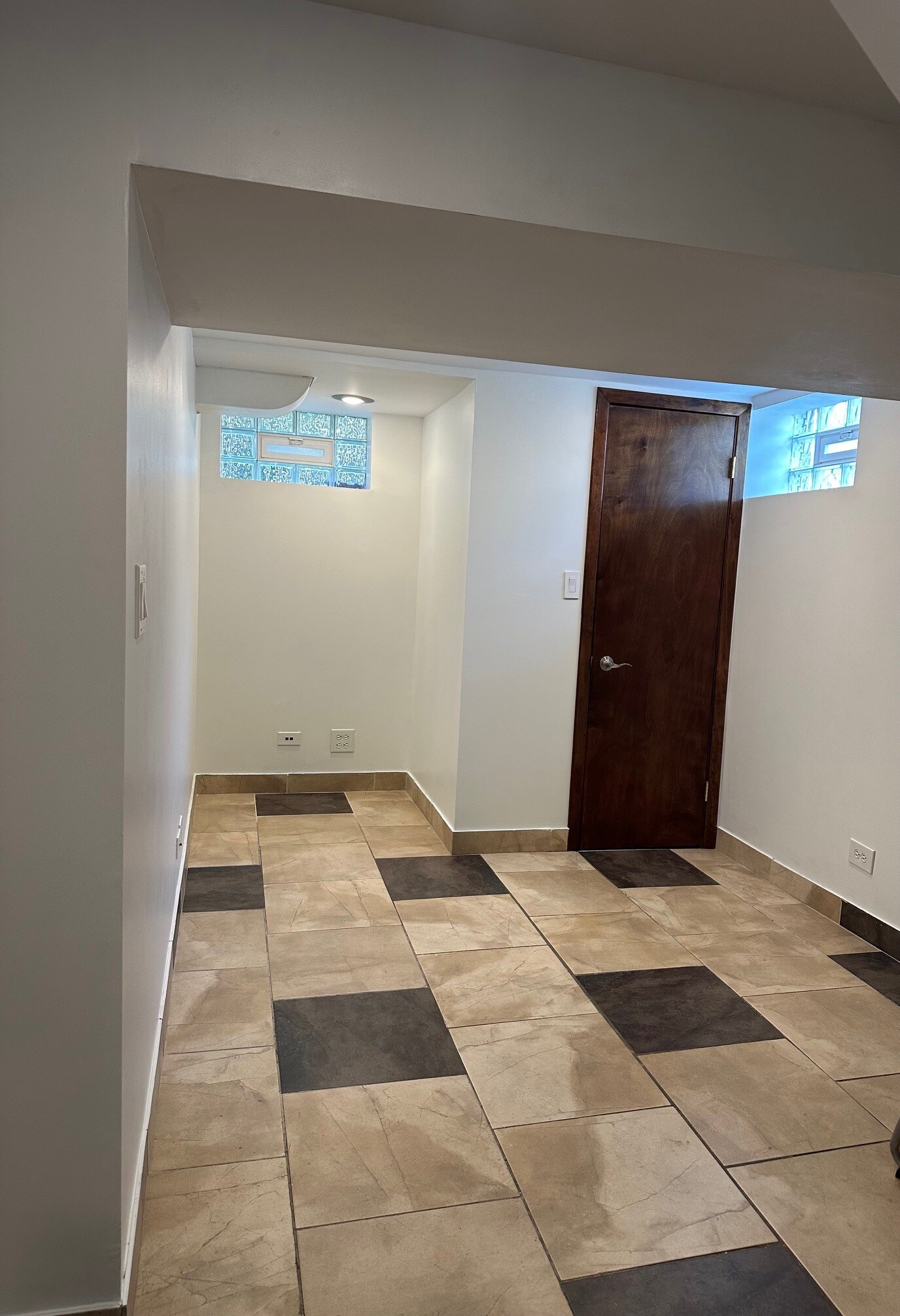 Basement Office Space - 4441 S Kilpatrick Ave