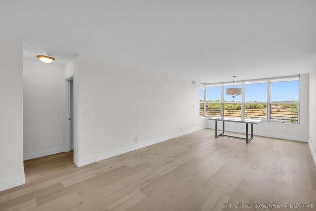 Building Photo - 2768 Carambola Cir S