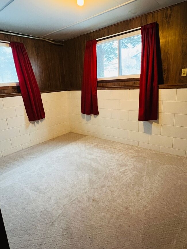 Building Photo - Single Family Home in Rib Mountain!