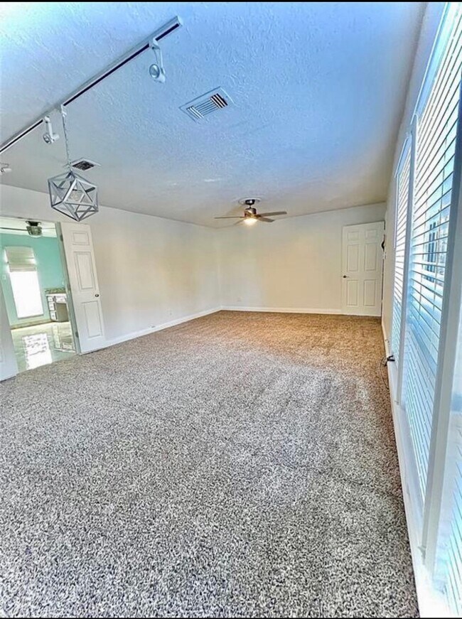 Building Photo - 6726 Saffron Hills Dr
